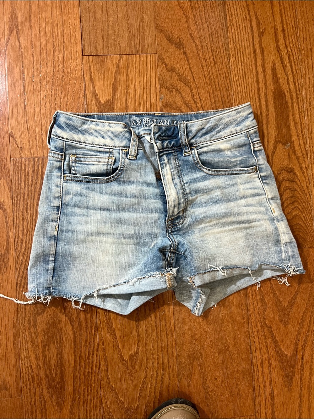 American Eagle Outfitters Light Wash Frayed Denim Shorts
